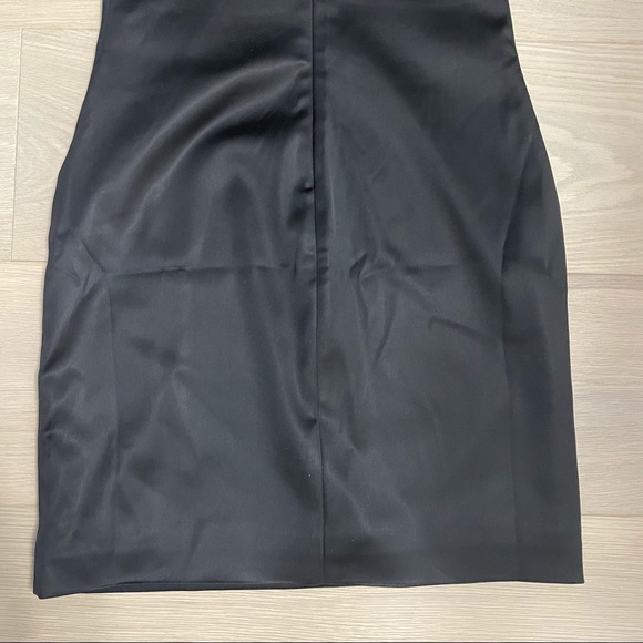 Ten By Babaton satin v neck mini dress black, size 0 - Picture 12 of 14
